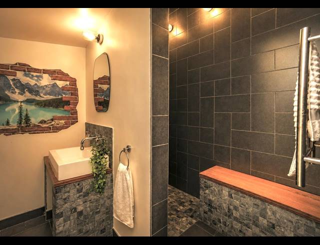 6 BEDROOM MAISONETTE FOR SALE IN MUSGRAVE
